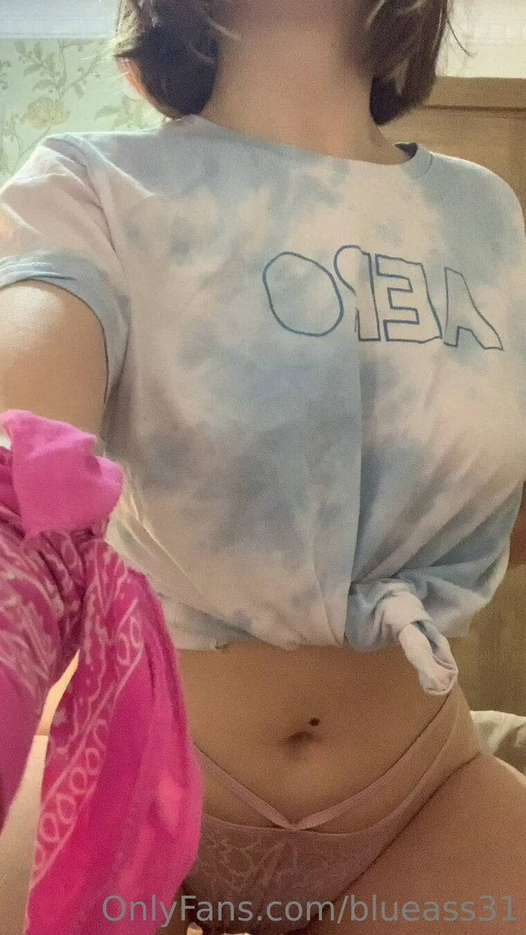 Azginliktan amimi tokatladim bakir anal deligimle oynadim ve 2 defa orgasm yasadim Azginliktan amimi tokatladim bakir anal deligimle oynadim ve 2 defa orgasm yasadim